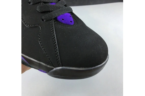 304775-053 RAY ALLEN RETRO BUCKS AIR 304775-053 JORDAN 7 0320